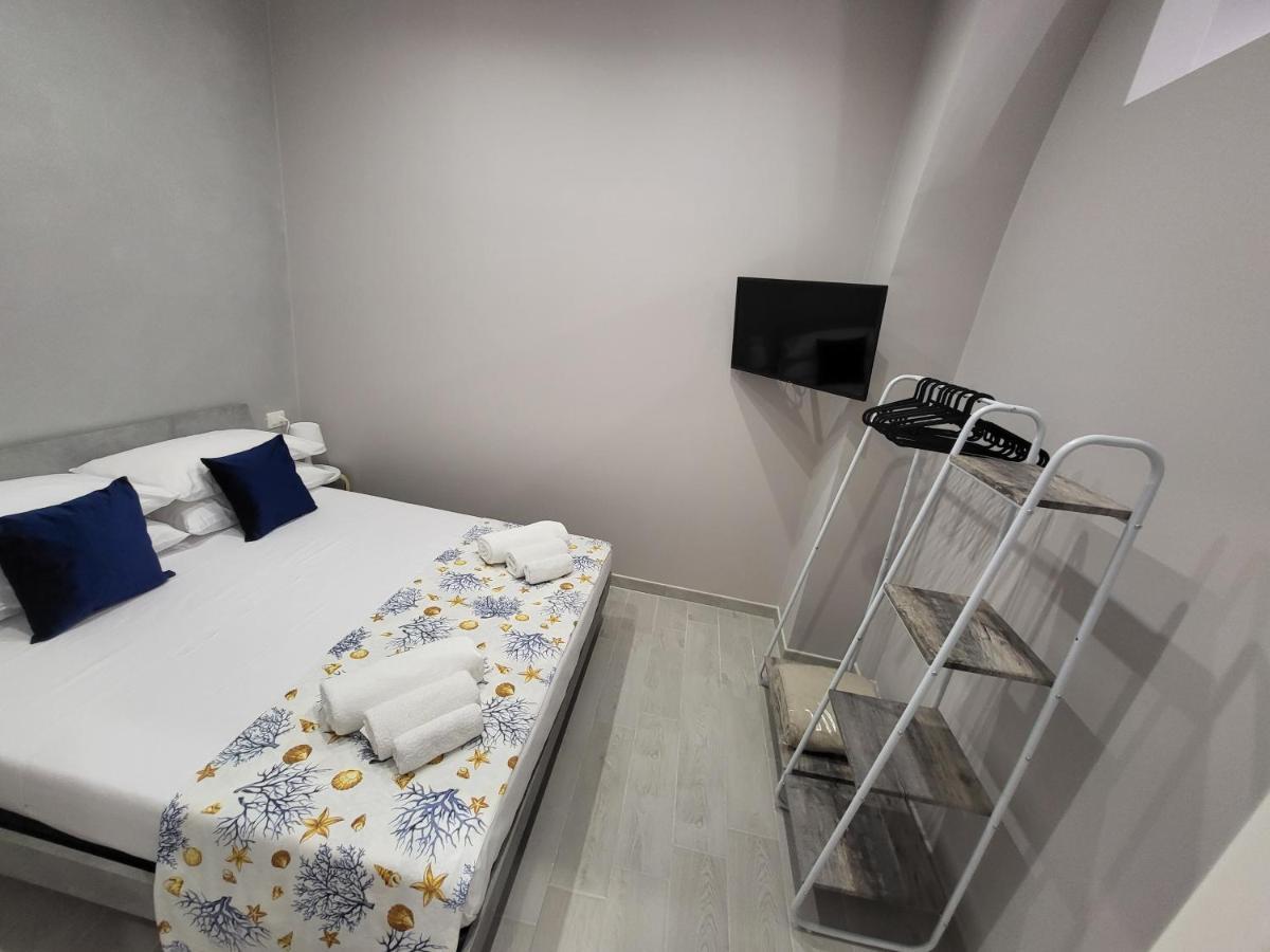 Casa Vacanze Manthy Posizione Centrale Бари Экстерьер фото